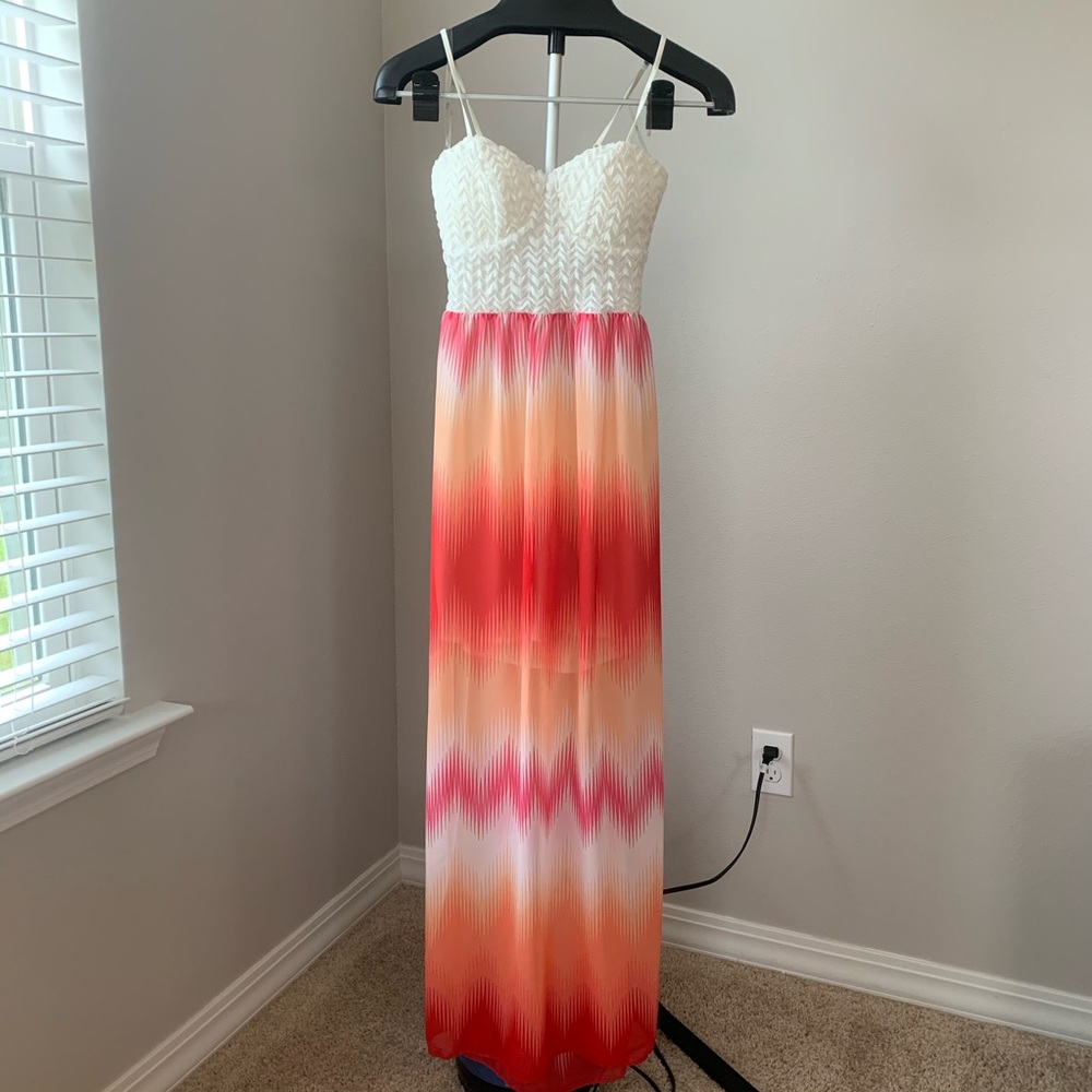 Maxi dress size small